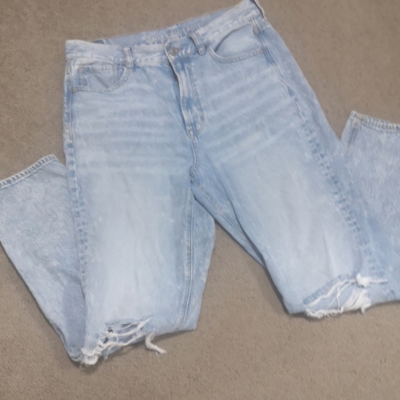 American Eagle mom jeans - Picture 2 of 2